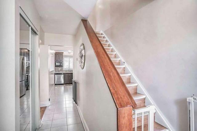 44 Fleetwood Cres, Townhouse with 3 bedrooms, 3 bathrooms and 2 parking in Brampton ON | Image 23