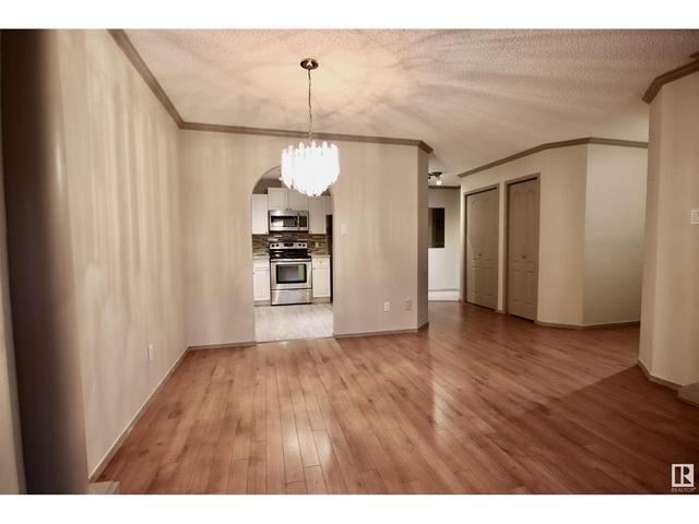 211 - 17151 94a Av Nw, Condo with 2 bedrooms, 2 bathrooms and 1 parking in Edmonton AB | Image 9