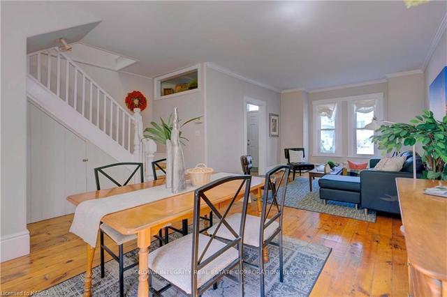 68 Livingston St E, House attached with 3 bedrooms, 2 bathrooms and 2 parking in Kingston ON | Image 11