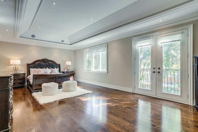 259 Dunview Ave, House detached with 4 bedrooms, 7 bathrooms and 6 parking in Toronto ON | Image 3