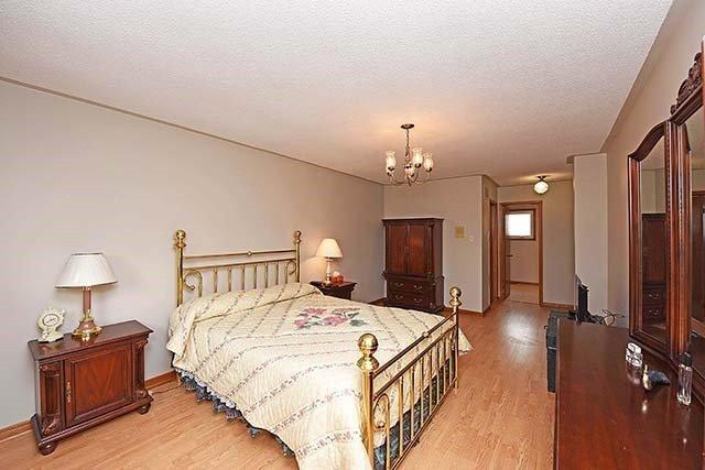 24 Plover Pl, House detached with 4 bedrooms, 4 bathrooms and 4 parking in Brampton ON | Image 11