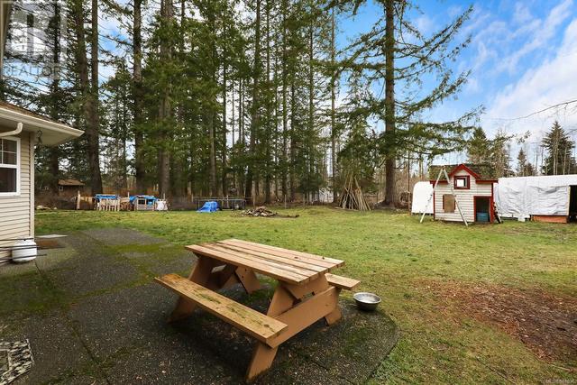 7522 Island Hwy N, House detached with 4 bedrooms, 3 bathrooms and 10 parking in Comox Valley C (Puntledge   Black Creek) BC | Image 43