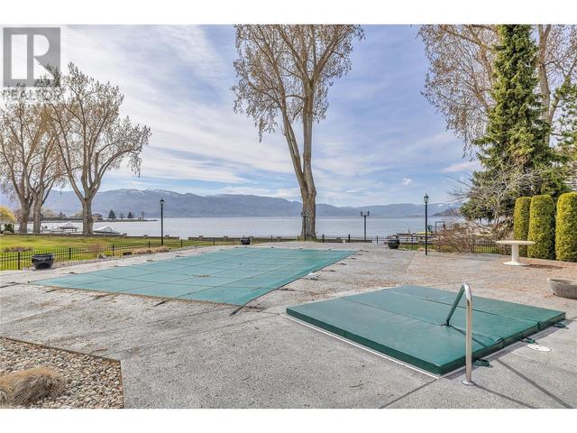 104 - 2900 Abbott Street, House attached with 2 bedrooms, 2 bathrooms and 1 parking in Kelowna BC | Image 29