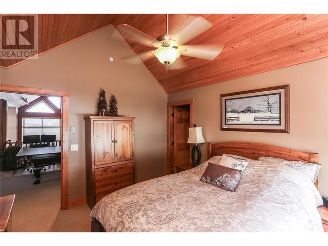 d - 5875 Snowpines Way, House attached with 4 bedrooms, 3 bathrooms and 2 parking in Kootenay Boundary E BC | Image 24