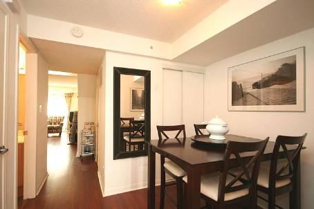 t1031 - 18 Laidlaw St, Townhouse with 2 bedrooms, 1 bathrooms and null parking in Toronto ON | Image 3
