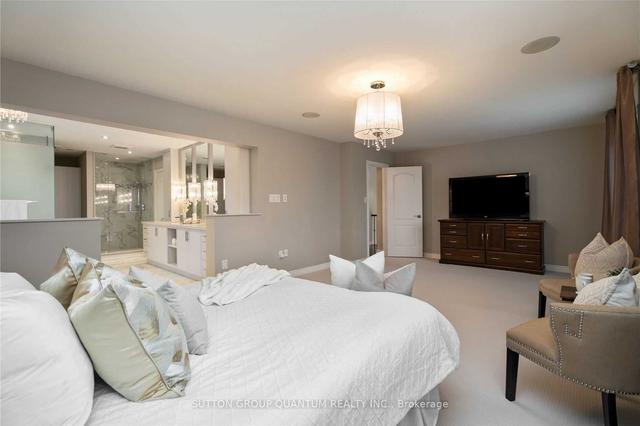 247 Beechtree Cres, House detached with 4 bedrooms, 4 bathrooms and 4 parking in Oakville ON | Image 16