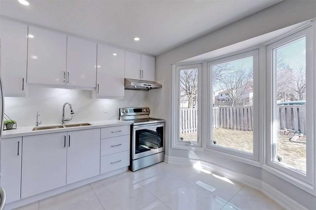 170 Frank Rivers Dr, House detached with 3 bedrooms, 4 bathrooms and 3 parking in Toronto ON | Image 2