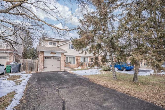 2809 Bucklepost Cres, House semidetached with 3 bedrooms, 2 bathrooms and 4 parking in Mississauga ON | Image 1
