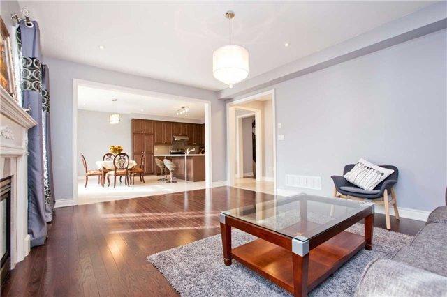 99 Hua Du Ave, House detached with 4 bedrooms, 7 bathrooms and 4 parking in Markham ON | Image 4