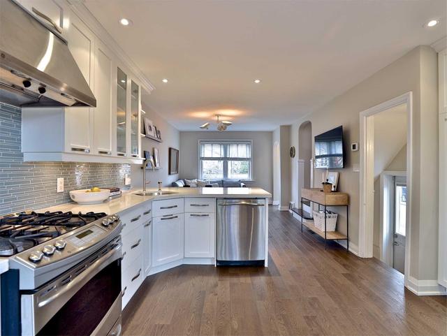 358 Laird Dr, House semidetached with 2 bedrooms, 2 bathrooms and 1 parking in Toronto ON | Image 10