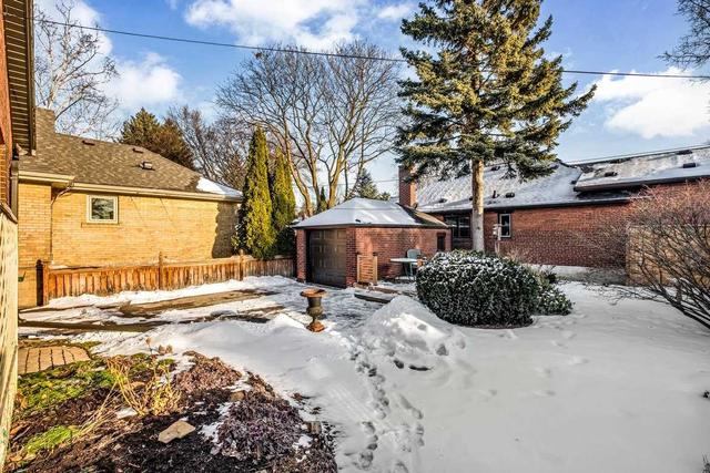 7 Edgemore Dr, House detached with 3 bedrooms, 2 bathrooms and 5 parking in Toronto ON | Image 18
