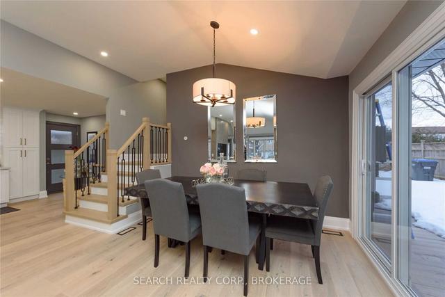 350 Louis Dr, House detached with 4 bedrooms, 4 bathrooms and 3 parking in Mississauga ON | Image 2