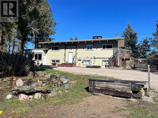 530 Highway 5a, House detached with 3 bedrooms, 2 bathrooms and null parking in Okanagan Similkameen H BC | Image 2