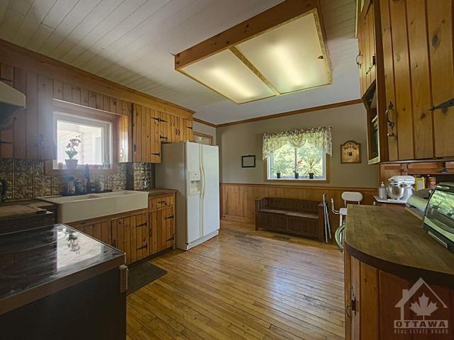 11247 County Rd 3 Road, House detached with 3 bedrooms, 2 bathrooms and 12 parking in North Dundas ON | Image 5