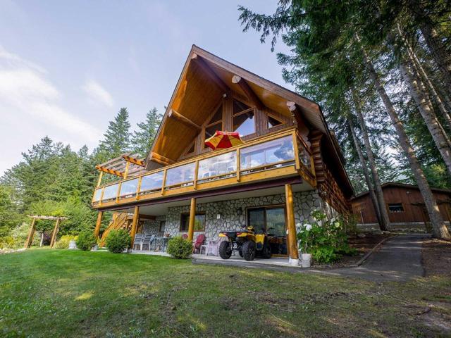 7459 Mauriello Road, House detached with 4 bedrooms, 3 bathrooms and 2 parking in Central Kootenay E BC | Image 8