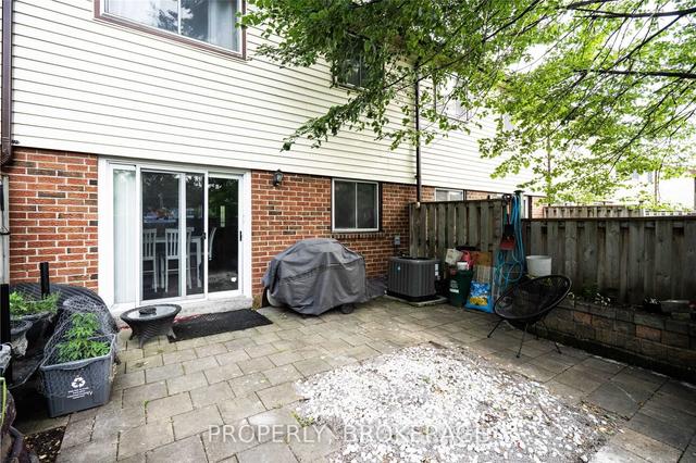 36 - 28 Donald St, Townhouse with 4 bedrooms, 2 bathrooms and 2 parking in Barrie ON | Image 17