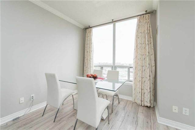 Uph 09 - 50 Disera Dr, Condo with 3 bedrooms, 2 bathrooms and 2 parking in Vaughan ON | Image 10