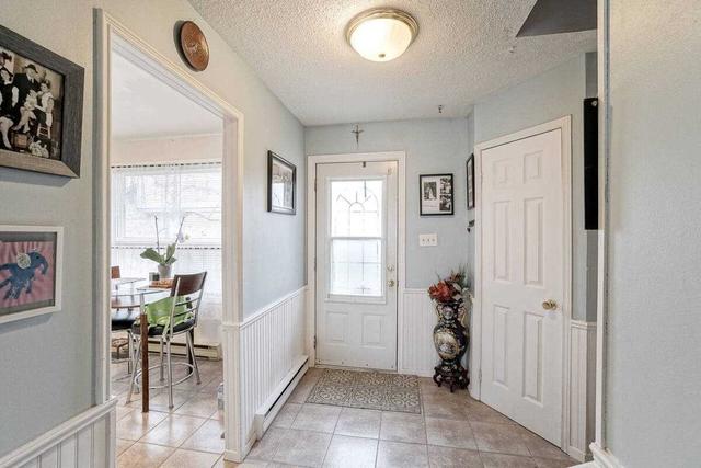 693 Woodward Ave, Townhouse with 3 bedrooms, 3 bathrooms and 1 parking in Milton ON | Image 29