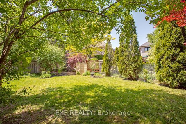 1572 Bayshire Dr, House attached with 3 bedrooms, 3 bathrooms and 3 parking in Oakville ON | Image 22
