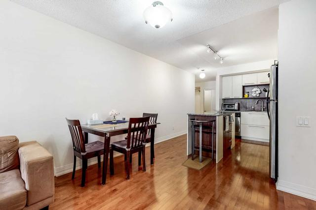902 - 21 Carlton St, Condo with 2 bedrooms, 2 bathrooms and 0 parking in Toronto ON | Image 10