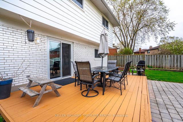 552 Letitia Crt, House detached with 4 bedrooms, 2 bathrooms and 6 parking in Burlington ON | Image 29