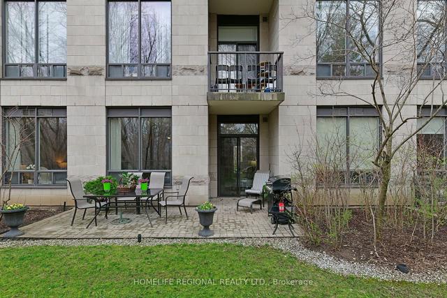 t11 - 16 Dallimore Circ, Condo with 2 bedrooms, 2 bathrooms and 2 parking in Toronto ON | Image 8