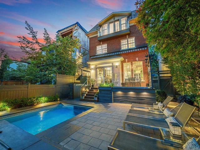 71 Balmoral Ave, House detached with 5 bedrooms, 5 bathrooms and 3 parking in Toronto ON | Image 33