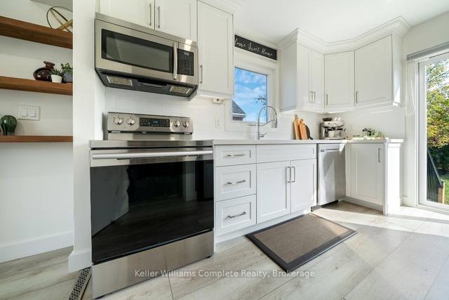 67 West 1st St, House detached with 3 bedrooms, 3 bathrooms and 3 parking in Hamilton ON | Image 25