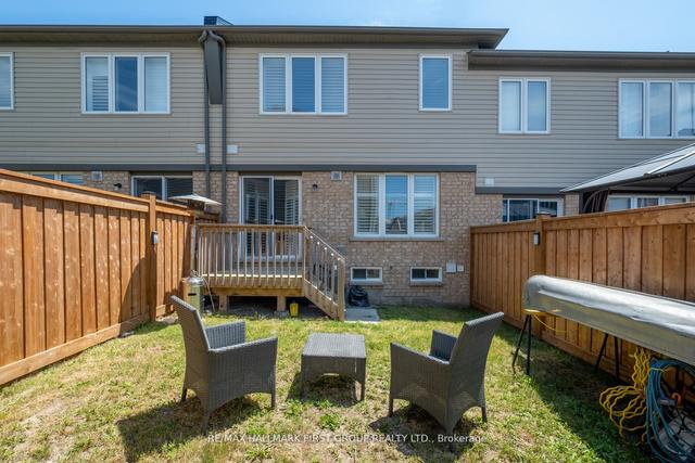 104 Nearco Gate N, House attached with 3 bedrooms, 3 bathrooms and 5 parking in Oshawa ON | Image 18