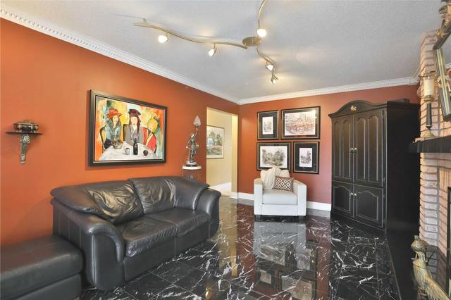 2023 Lady Di Crt, House detached with 4 bedrooms, 4 bathrooms and 6 parking in Mississauga ON | Image 5