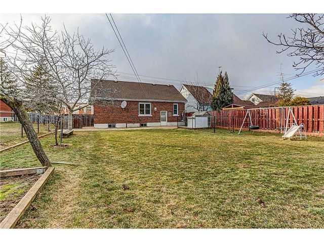 140 Gray Rd, House detached with 3 bedrooms, 2 bathrooms and 6 parking in Hamilton ON | Image 15