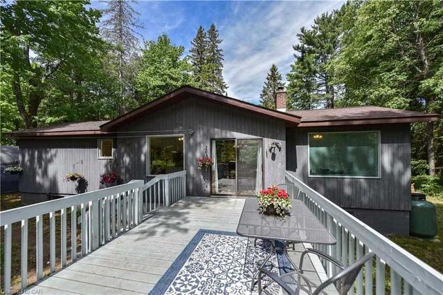 388 Balsam Chutes Rd, House detached with 2 bedrooms, 1 bathrooms and 5 parking in Huntsville ON | Image 21