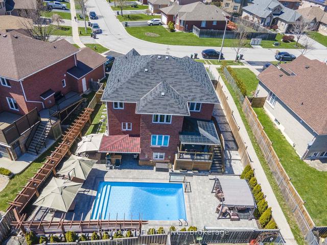 36 Pace Cres, House detached with 4 bedrooms, 5 bathrooms and 7 parking in Bradford West Gwillimbury ON | Image 33