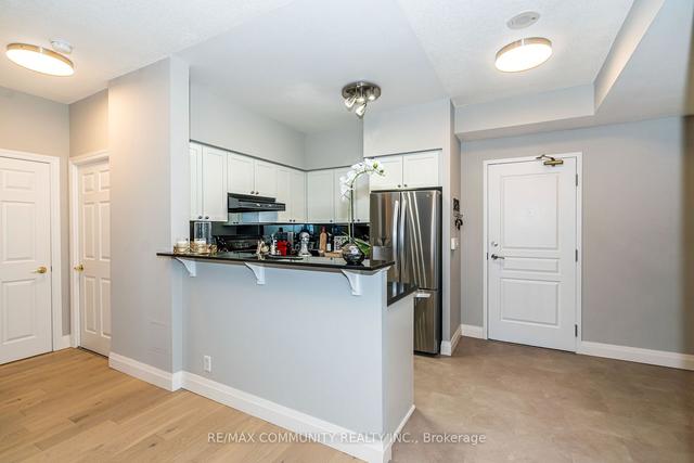 718 - 16 Dallimore Circ, Condo with 2 bedrooms, 2 bathrooms and 2 parking in Toronto ON | Image 17