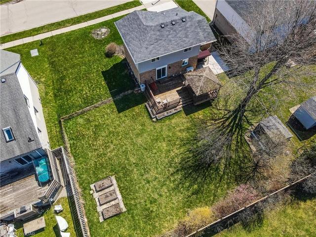 87 Thornhill Drive, House detached with 4 bedrooms, 2 bathrooms and 3 parking in Guelph ON | Image 33