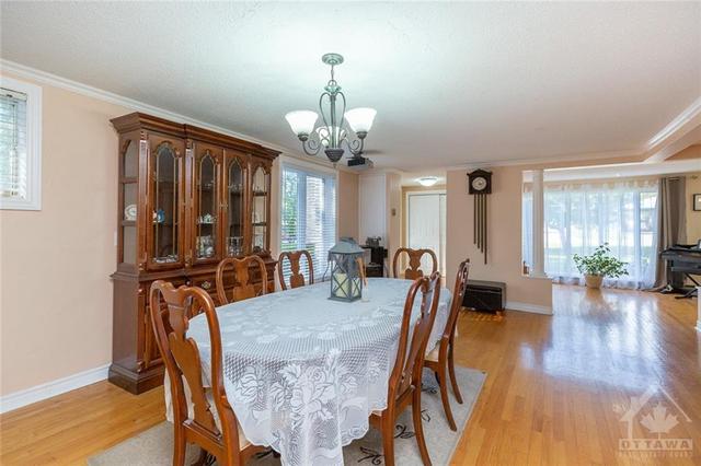 4571 Gregoire Road, House detached with 3 bedrooms, 2 bathrooms and 6 parking in Russell ON | Image 6