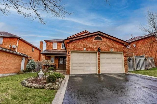 4 Avoca Dr, House detached with 4 bedrooms, 4 bathrooms and 6 parking in Markham ON | Image 1