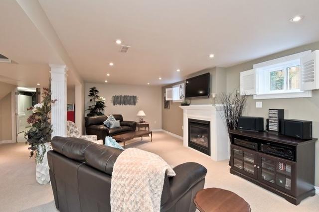 65 Taylor Rd, House detached with 3 bedrooms, 2 bathrooms and 6 parking in Ajax ON | Image 5