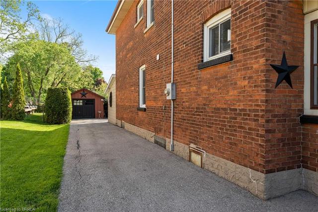 25 St Andrew Street, House detached with 4 bedrooms, 1 bathrooms and 4 parking in Brant ON | Image 25
