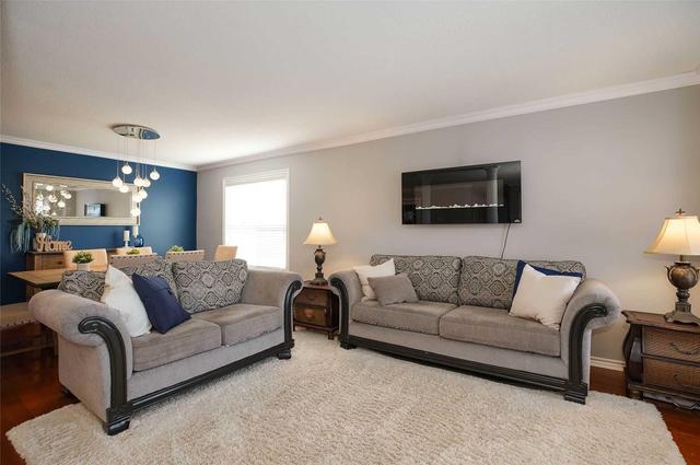 55 Kelsey Cres, House detached with 4 bedrooms, 4 bathrooms and 3 parking in Barrie ON | Image 2