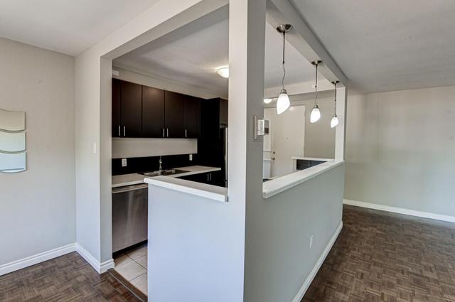 404 - 823 Royal Avenue Sw, Condo with 3 bedrooms, 2 bathrooms and 1 parking in Calgary AB | Image 1