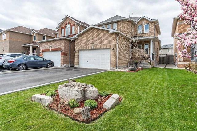 525 Leatherleaf Dr, House detached with 3 bedrooms, 4 bathrooms and 6 parking in Mississauga ON | Image 1