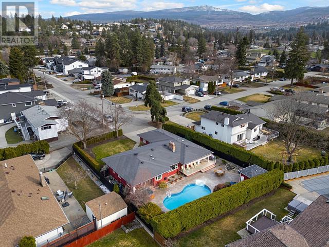 4360 Bray Street, House detached with 3 bedrooms, 2 bathrooms and 2 parking in Kelowna BC | Image 58