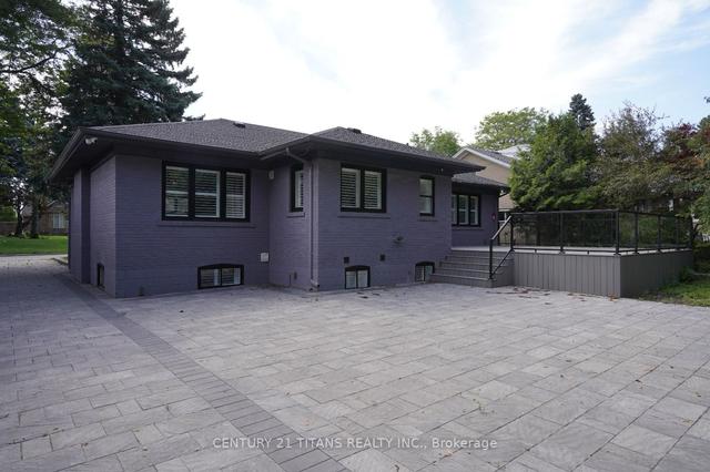 40 Hill Cres, House detached with 3 bedrooms, 4 bathrooms and 4 parking in Toronto ON | Image 5