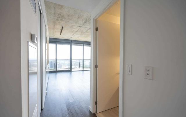 2208 - 170 Bayview Ave, Condo with 2 bedrooms, 2 bathrooms and 1 parking in Toronto ON | Image 8