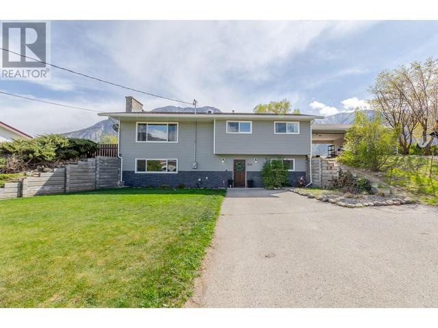 501 3rd Avenue, House detached with 4 bedrooms, 2 bathrooms and null parking in Keremeos BC | Image 55