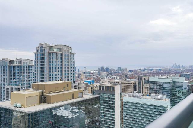 4309 - 15 Grenville St, Condo with 2 bedrooms, 1 bathrooms and 1 parking in Toronto ON | Image 26
