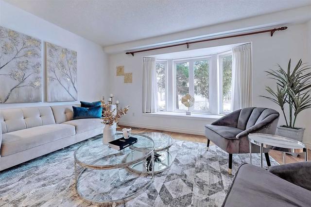 160 Elmwood Ave, House detached with 4 bedrooms, 3 bathrooms and 3 parking in Toronto ON | Image 1