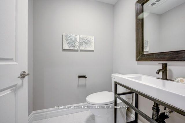 304 - 39 Jarvis St, Condo with 1 bedrooms, 2 bathrooms and 1 parking in Toronto ON | Image 9