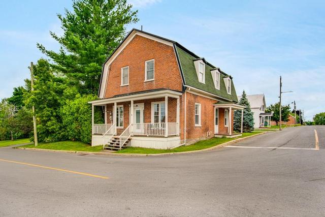 31 John Street, House detached with 3 bedrooms, 2 bathrooms and 4 parking in Champlain ON | Image 2
